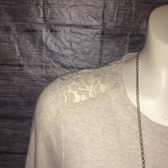 Taylor & Sage Ribbed Peplum & Lace Top - Picture 3 of 8